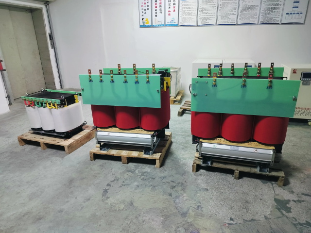 宁强KS11-1000KVA矿用变压器